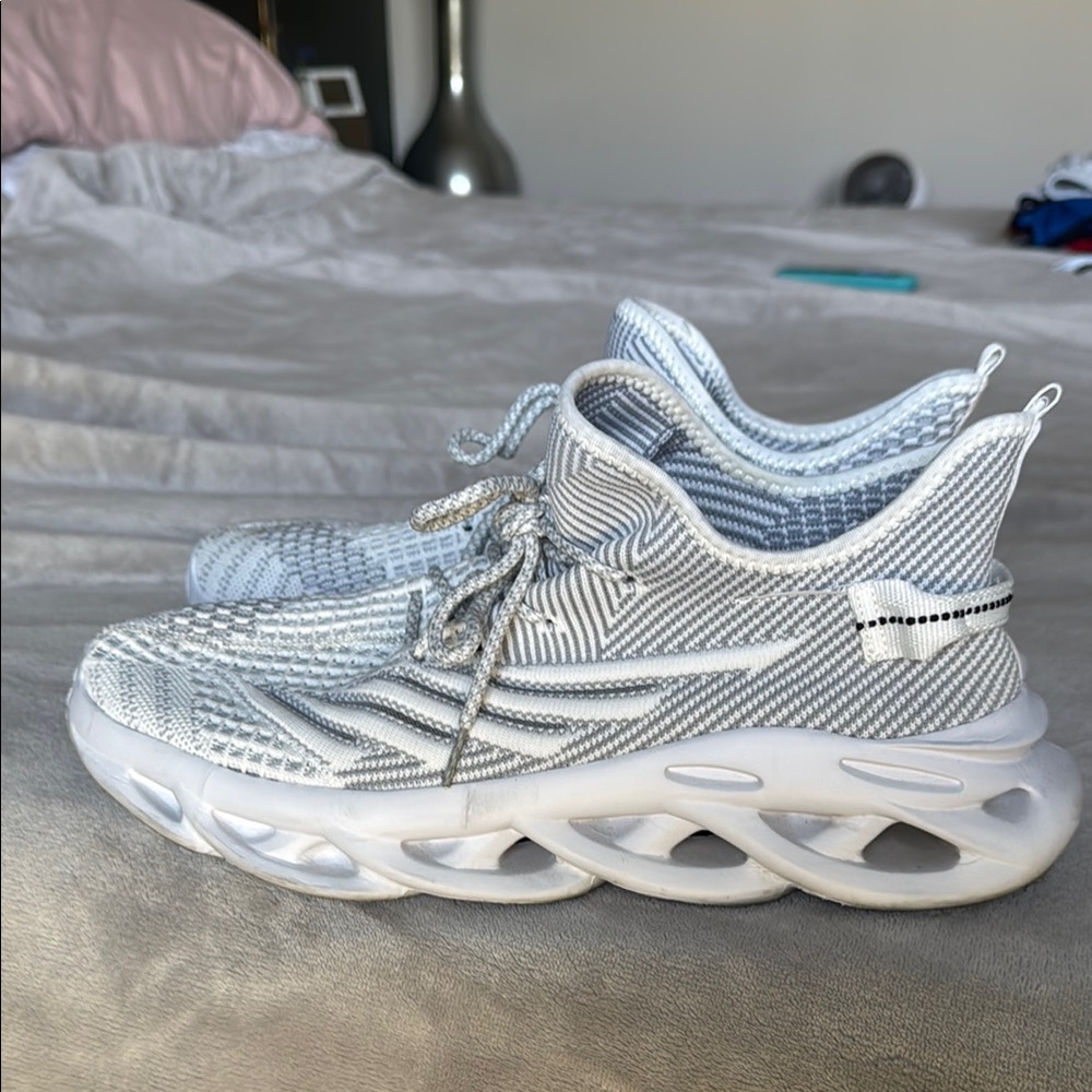 Men’s White Athletic Shoes